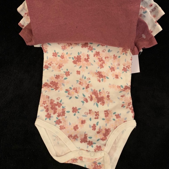 Calvin Klein_3PackGirls Bodysuits NWT - Picture 5 of 9